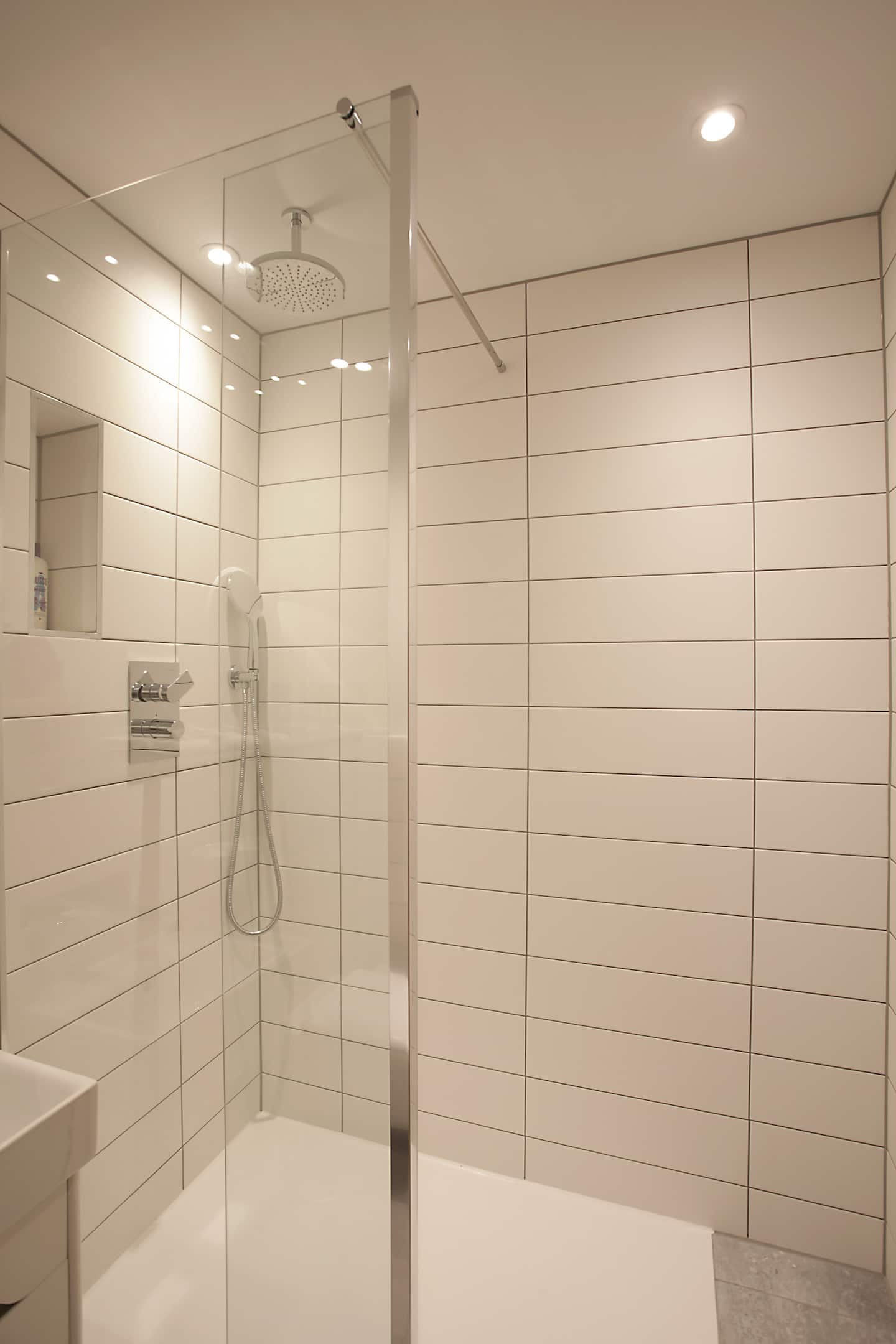 Top-floor en-suite shower room
